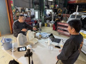 愛知県の有限会社メーキングファクトリーポリッシュ　水性シートコーティング　導入研修