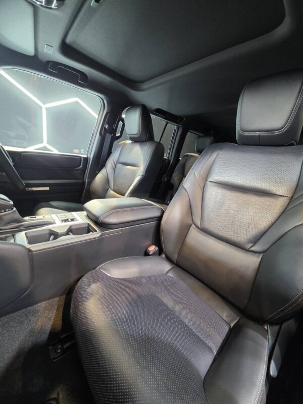 新車ランクル250 レザーシート内装｜Starex水性シートコーティング施工