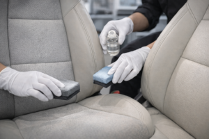 ファブリックとレザーは同じ剤でOK？素材別に逆算するのがプロの基準