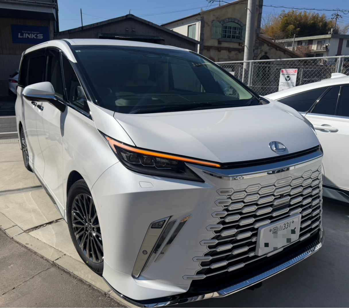 LEXUS LM ソリスホワイト 新車コーティング施工