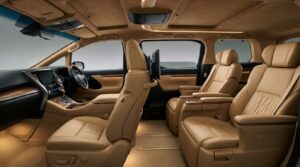 Lexus LM500hのシート素材を全解説 — 本革・ウルトラスエード・本木目の正しいケアとは