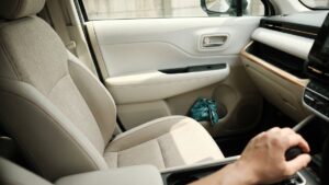 車中泊の湿気とニオイが気になる方へ、日向市 車内クリーニングでリセットする進め方