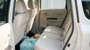 帯広市 車内クリーニングで社用車をお盆明けにリセット｜チャイルドシート周りの残暑対策も